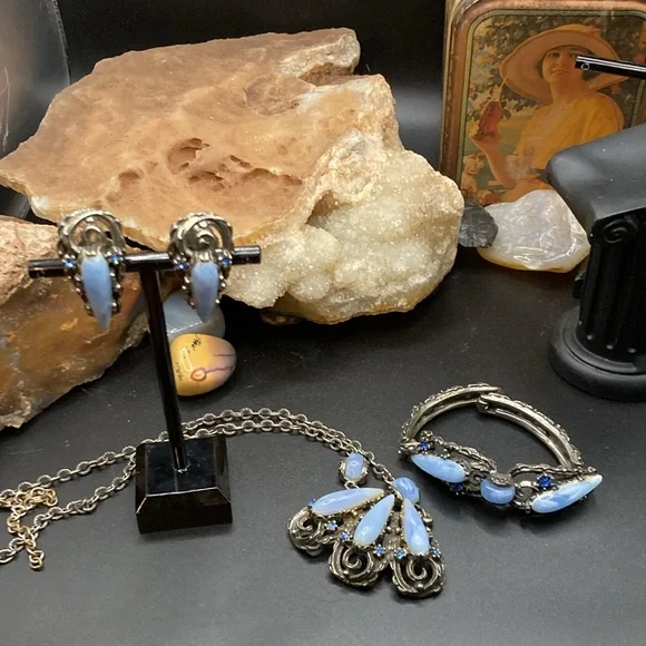 Art deco vintage 1950s jewelry set. - Picture 9 of 10